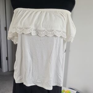 🌻4 For $20🌻Elegant Off-Shoulder White Lace Top